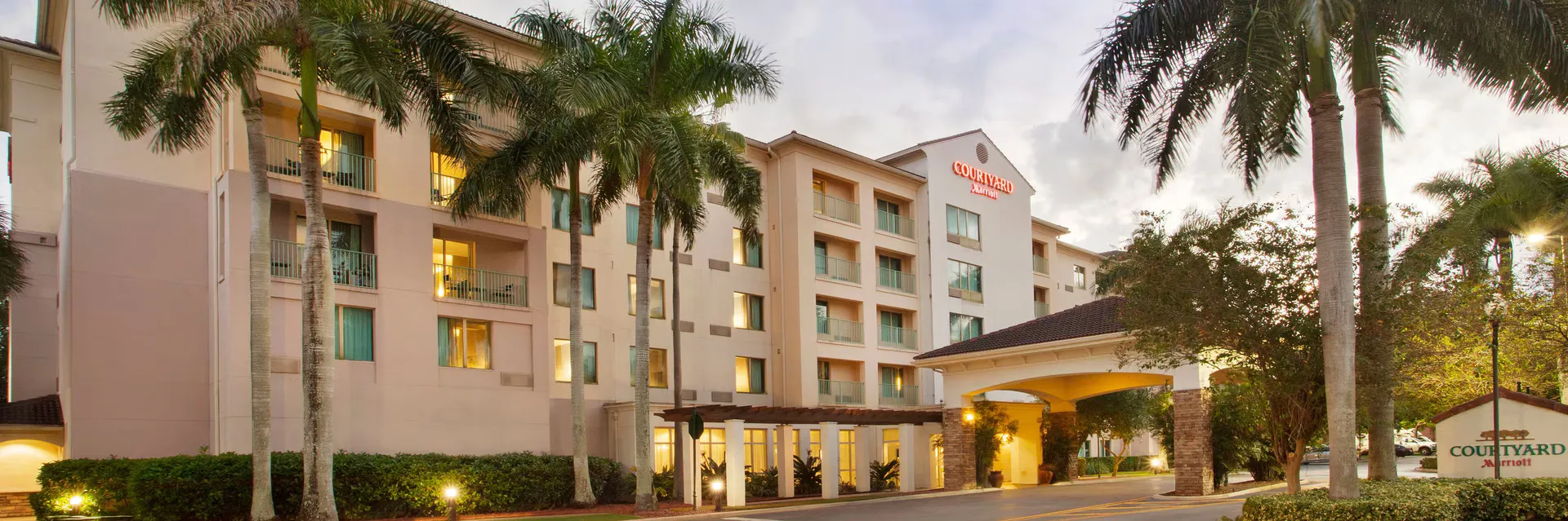 A photo of the main building of Courtyard by Marriott Fort Lauderdale SW/Miramar