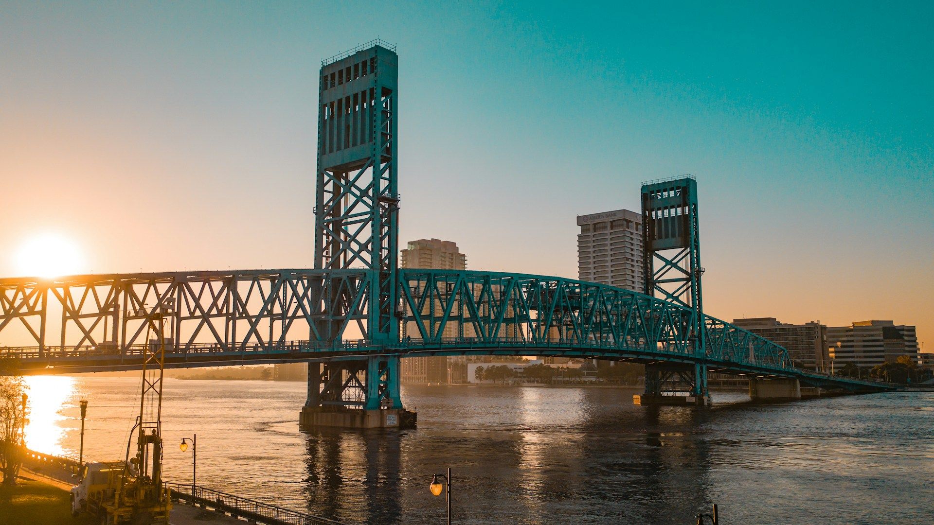 El puente de Main Street en el centro de Jacksonville
